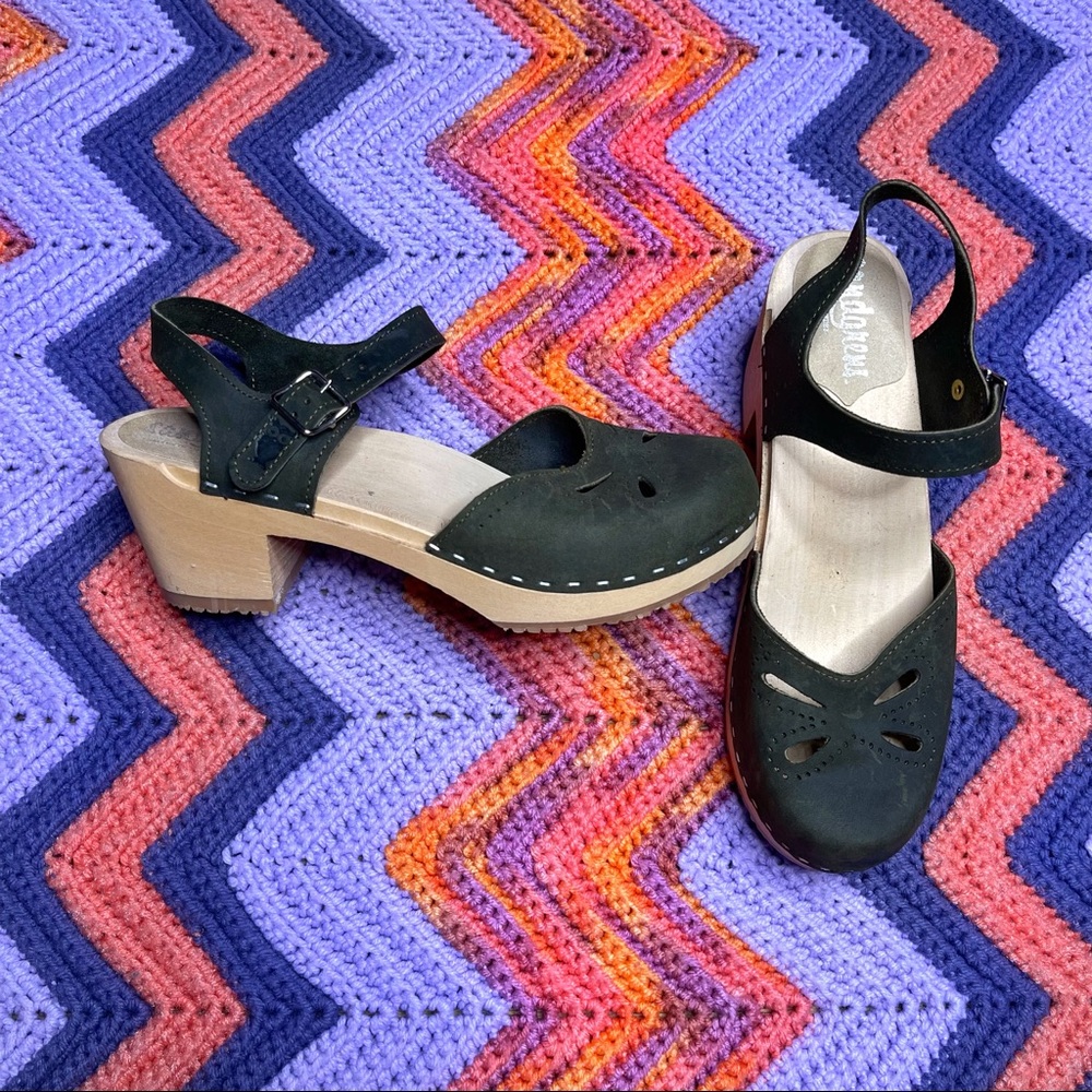 Green Copenhagen wooden Sandgrens Swedish clogs